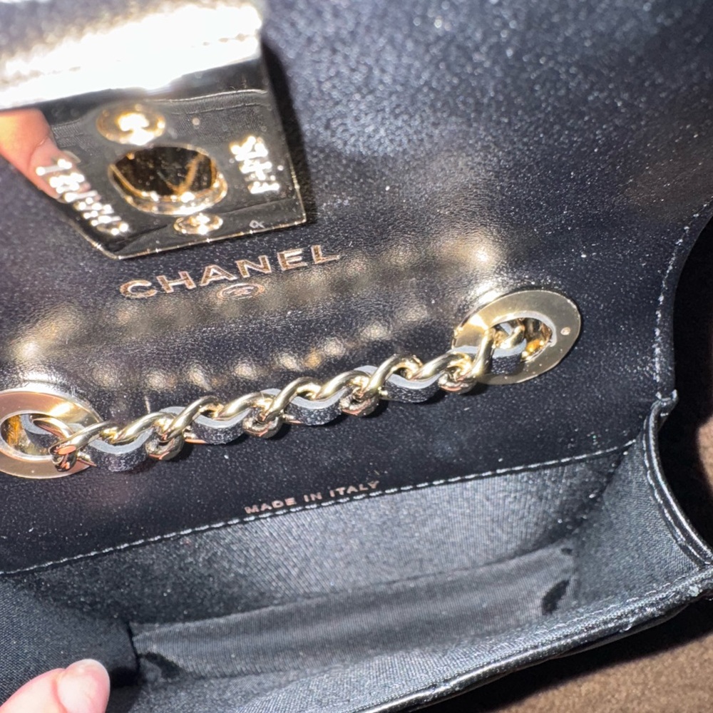 Authentic 💯 Chanel Black Quilted Leather Mini Bag - Picture 5 of 9
